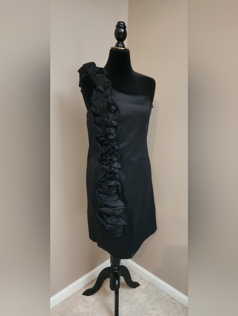 SNAP - Elegant One-Shoulder Black Ruffled Cocktail Dress